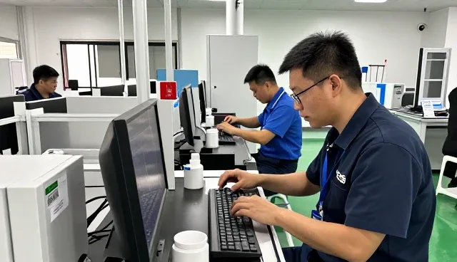 昆山盈锐新材料有限公司专注化工原料业务，提供完善安全环保管理方案